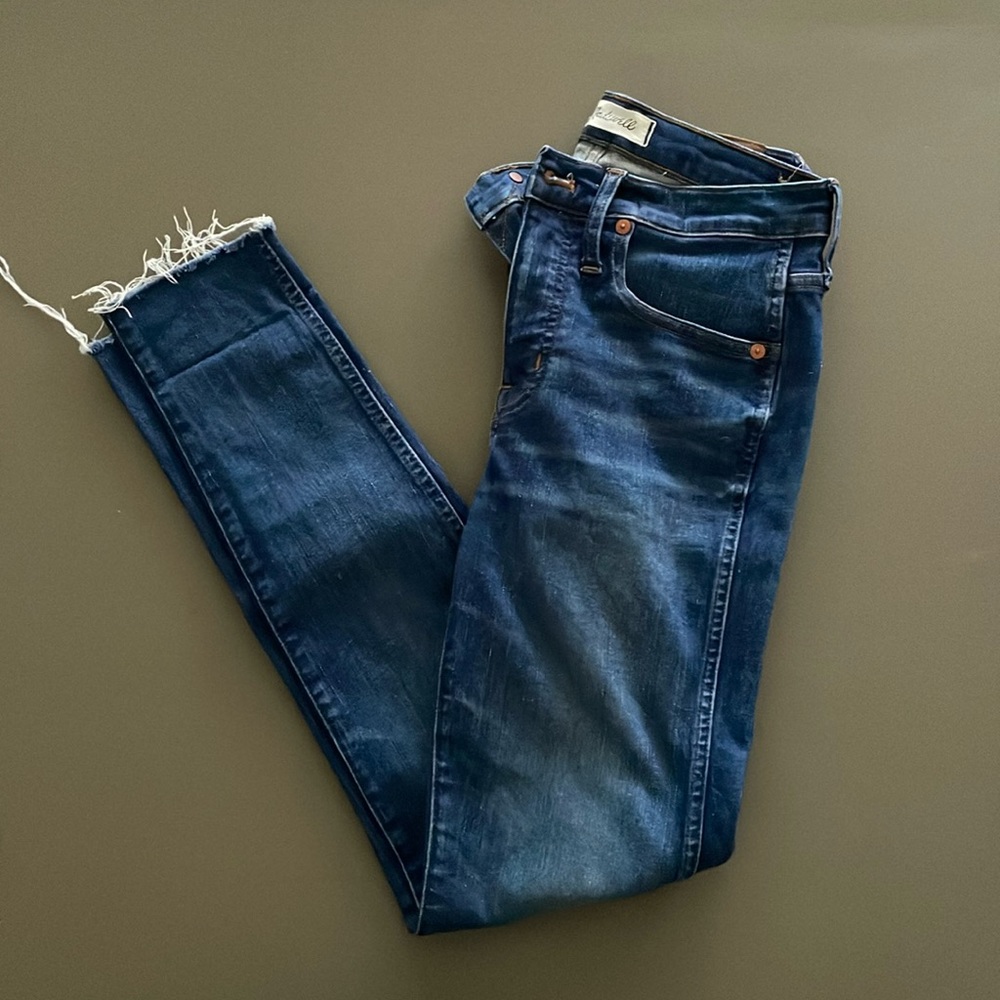 MADEWELL SIZE 27 9” high rise skinny jean raw hem